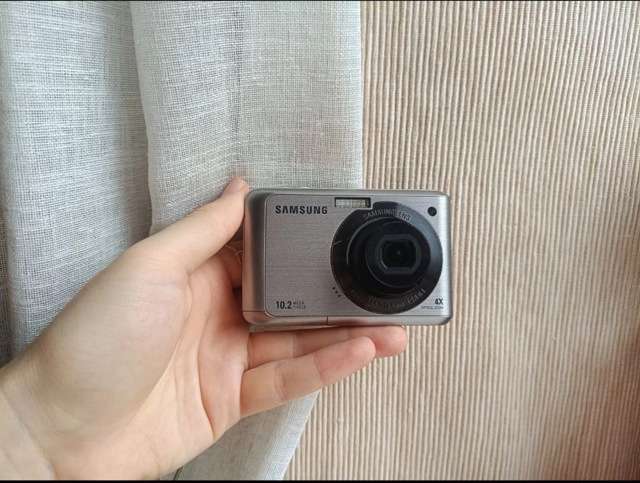 Продам цифровий фотоаппарат мильниця Samsung ES20 Silver