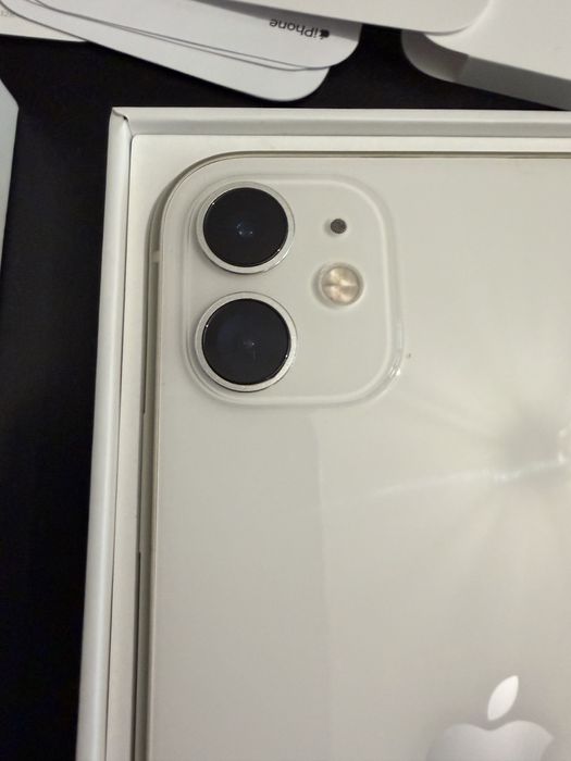 Iphone 11 64GB White stan idealny