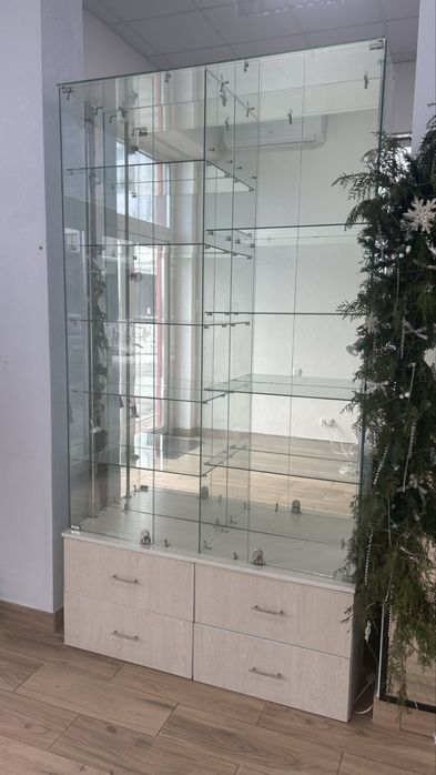 Скляна торгова вітрина | Ідеальний стан | Готова до роботи