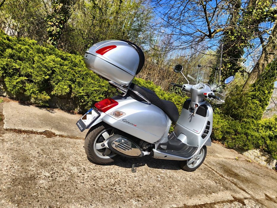 Piaggio Vespa 250/125, 2007r wtrysk, szyba, kufer ,  zarejestrowany