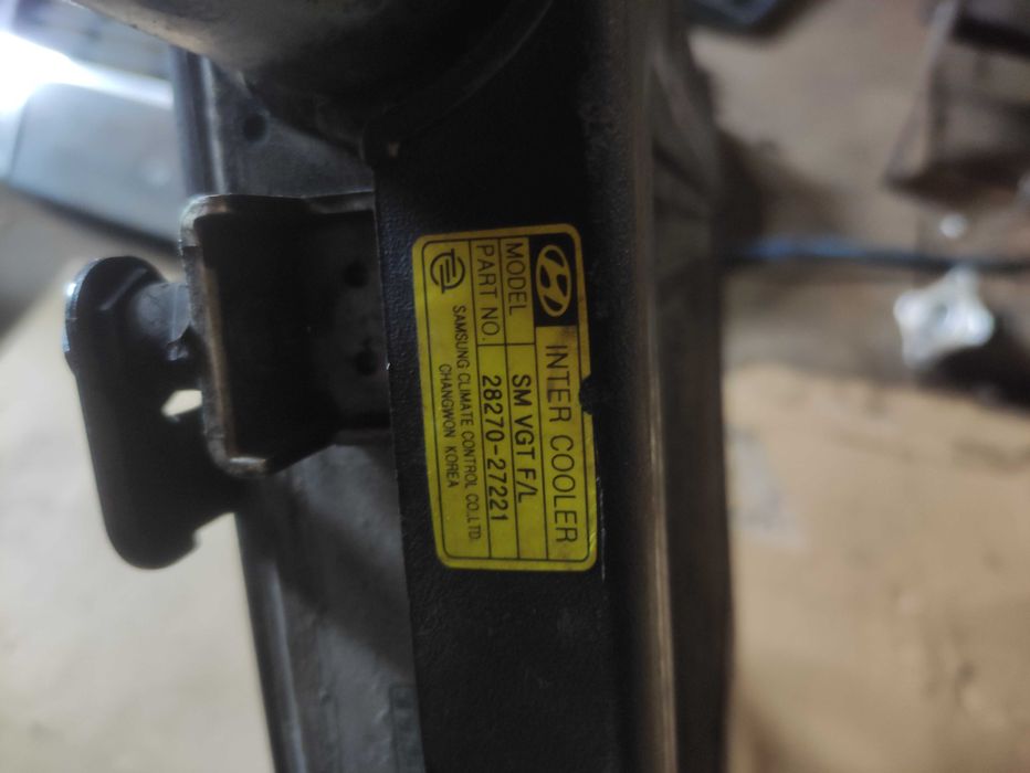 Інтеркулер Hyundai Santa Fe 2.0 28270-27221 радіатор Хюндай Санта фе