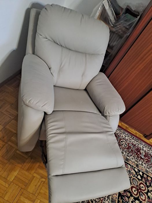 Fotel seniora rozkładany