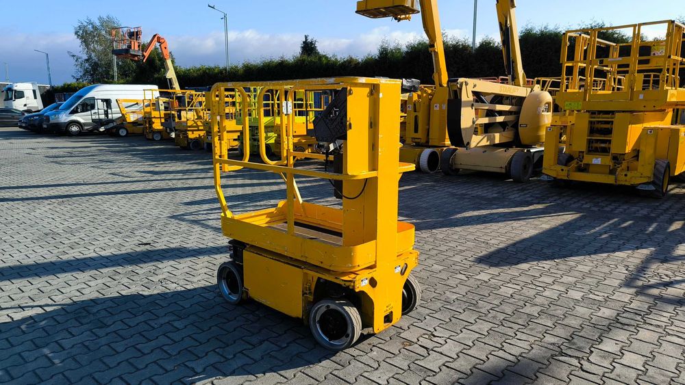 Podnośnik masztowy JLG 1230 ES Rok produkcji 2015