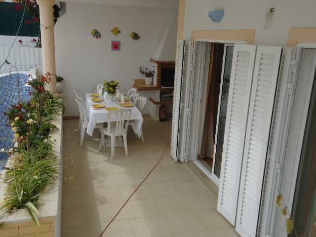 moradia c/piscina privada Armaçao pera/Algarve/450metro ditancia praia
