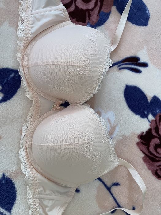 Biustonosz push up AGIO rozmiar 65 F