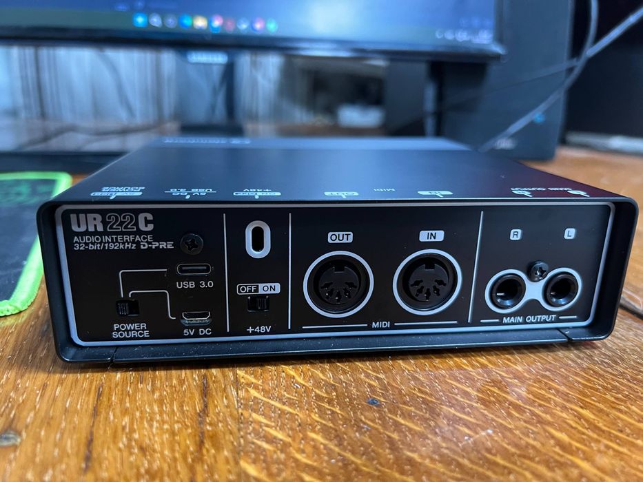 Steinberg UR22C звуковая карта, аудиоинтерфейс, идеал