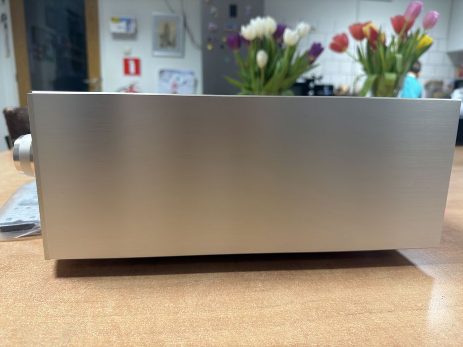 Інтегральний підсилювач Marantz PM-11S1