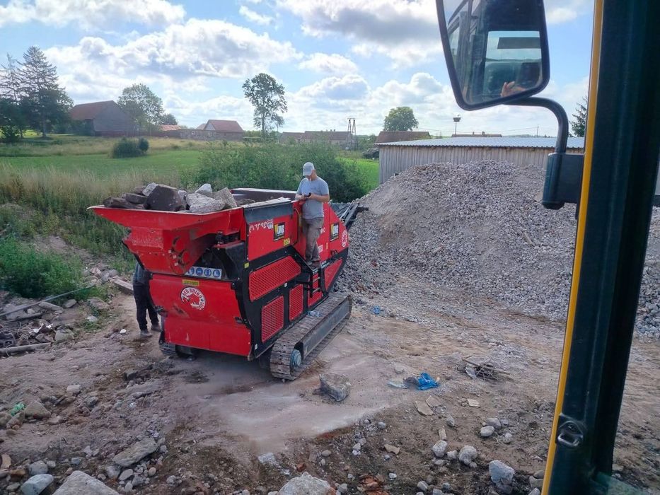 SPRZEDAM Kruszarkę gąsienicową RED RHINO 7000 PLUS