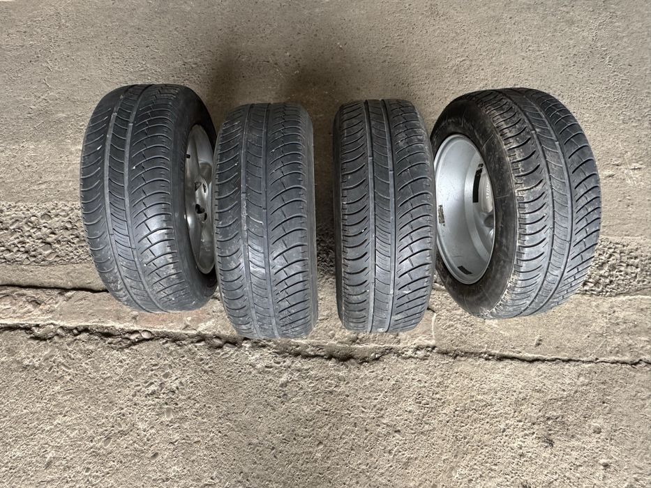 Диски шини 5/112R15 ЕТ38 7J ЦО57.1 205/60R15 два 4.7мм два 4.2мм Skoda wv Audi Seat Passat T4 Mercedes