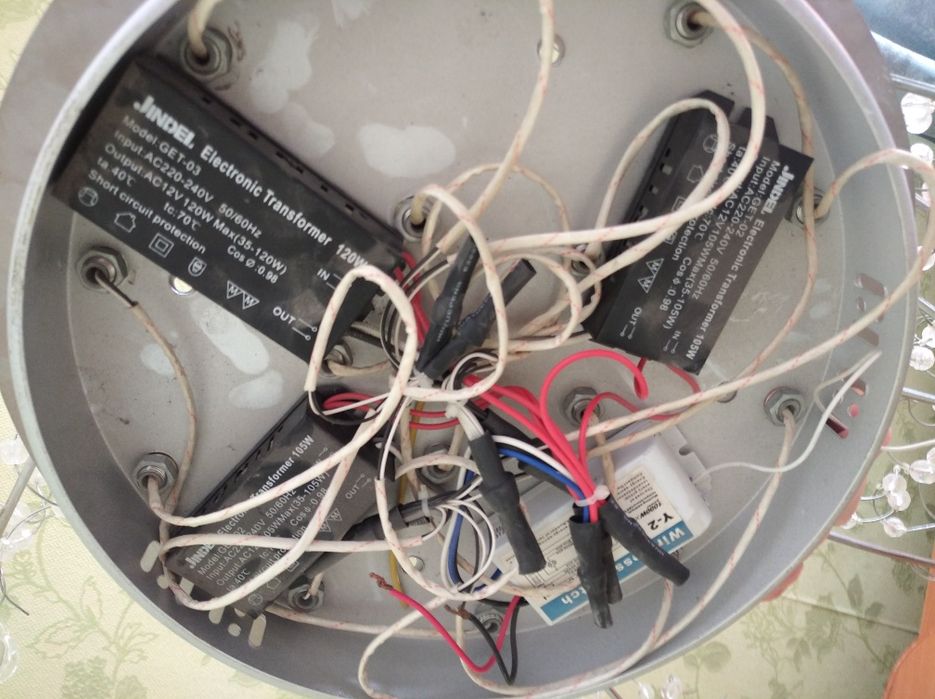 Люстра с пультом Garlen