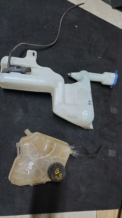 Zbiorniczek spryskiwaczy ford transit courier 1.5