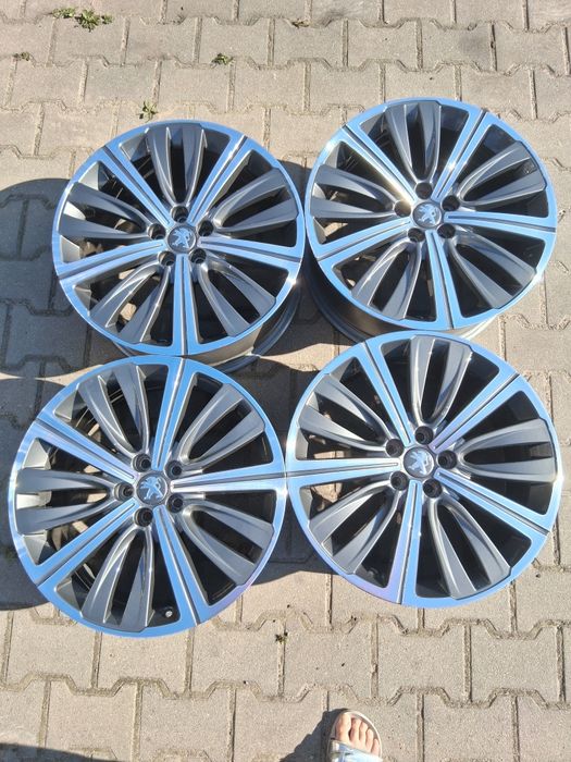 Oryginalne felgi aluminiowe do Peugeot 5x108 R19