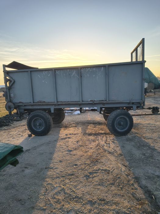 Rozrzutnik.  Dwuosiowy