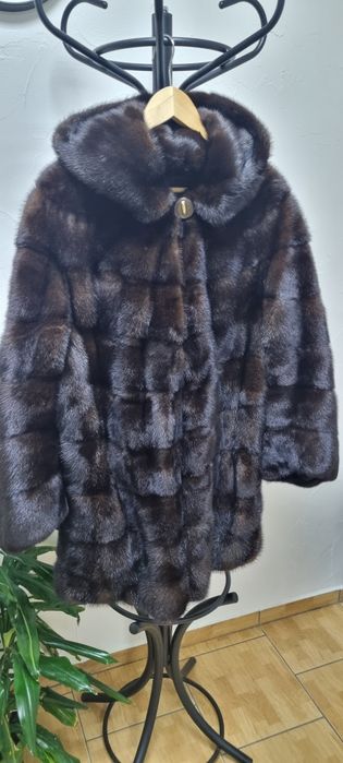 Продам норковую шубу большого размера