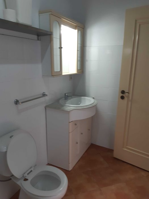 Arrenda Casa R/Ch - Castromil/Sobreira