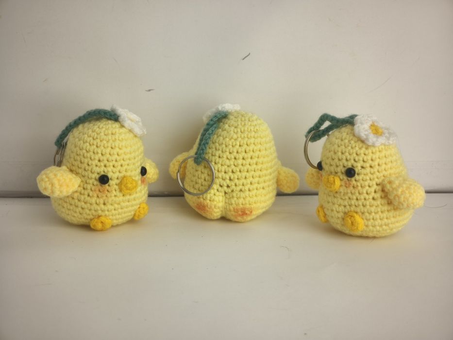 Брелоки в'язані курчатка