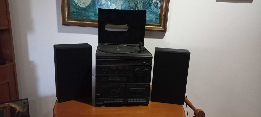 Aparelhagem antiga com gira discos