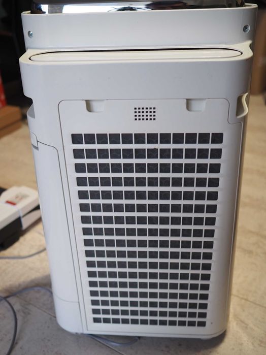 Oczyszczacz powietrza SHARP KC-D50EU-W z nawilżaniem ewaporacyjnym