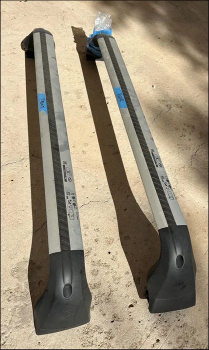 Barras tejadilho originais Toyota Yaris