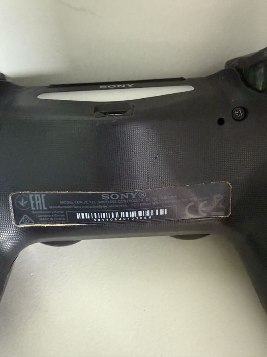 Oryginalny Pad PS4 Dualshock 4 V2 czarny