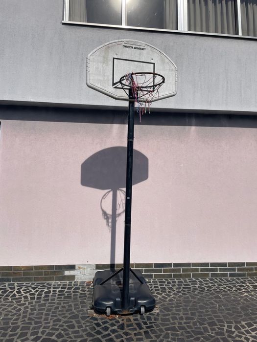 Cesto de basquetebol