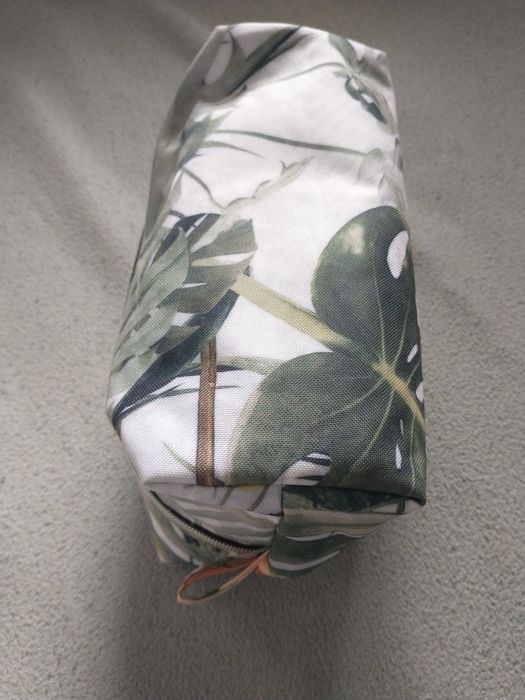Duża kosmetyczka wodoodporna  Handmade. Prezent. Monstera