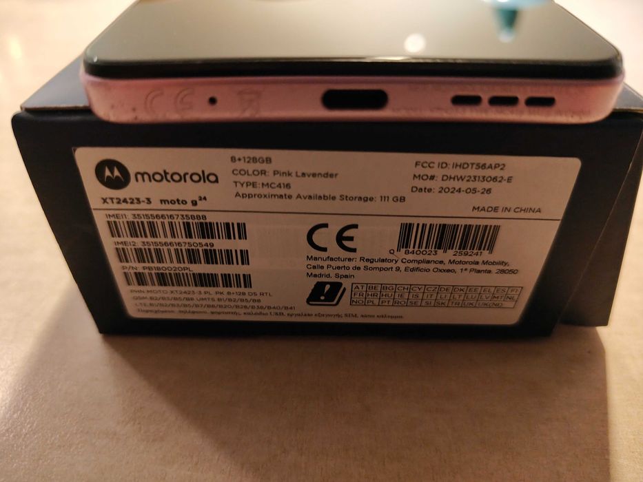 Motorola G24 8/128 Lawendowy stan bdb plus karta SD 32GB