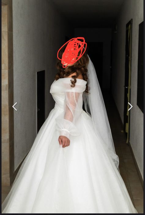 Продается свадебный наряд(платье,шубка,кольца)