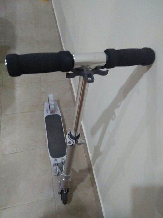 Trotinete (Oxelo) Extensível em Altura com Travão traseiro