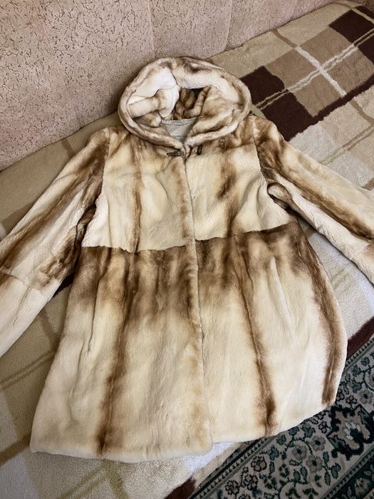Шуба итальянска норка saga р.М
