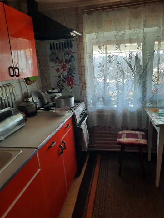 Гарний будинок в центрі Нових Санжар