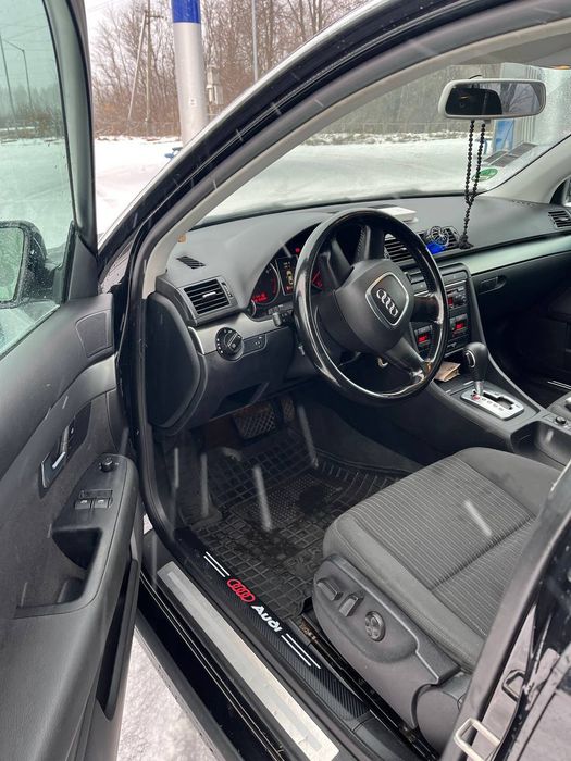 Продам автомобиль Ауди А4 В7