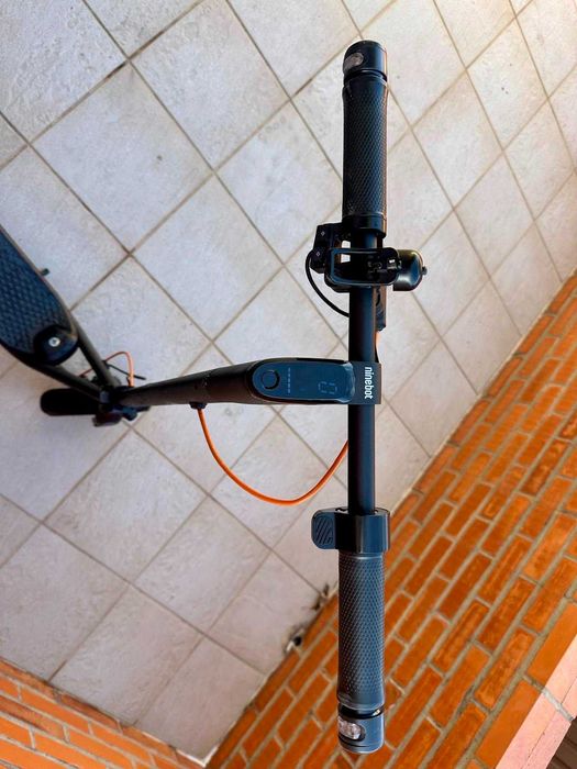 Trotinete Elétrica Ninebot KickScooter F2 Plus E Powered by Segway