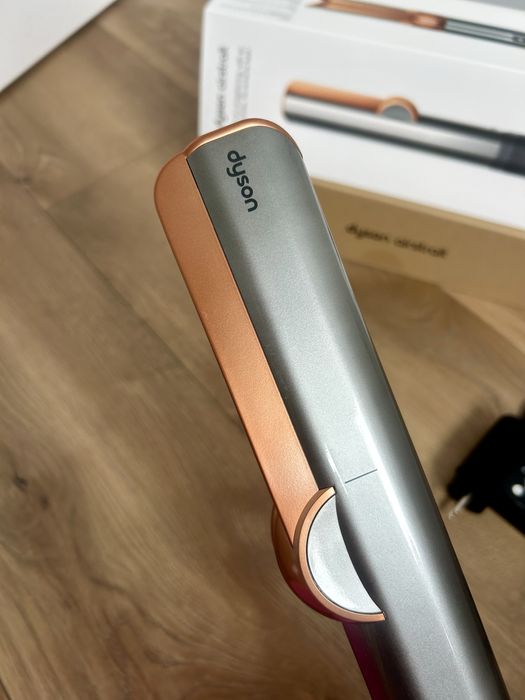 Dyson airstrait - aeroprostownica, na gwarancji