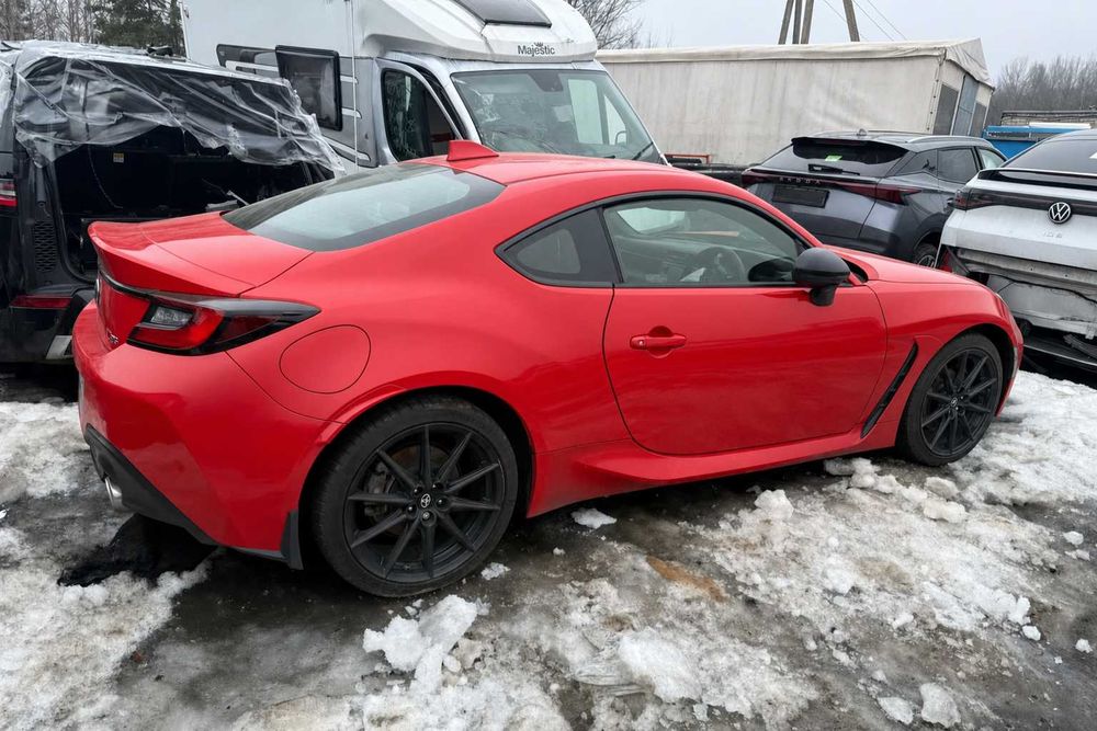 Na częsci TOYOTA GR 86 Coupe (ZN8) 2023 2.4 L 175 kw 10031423