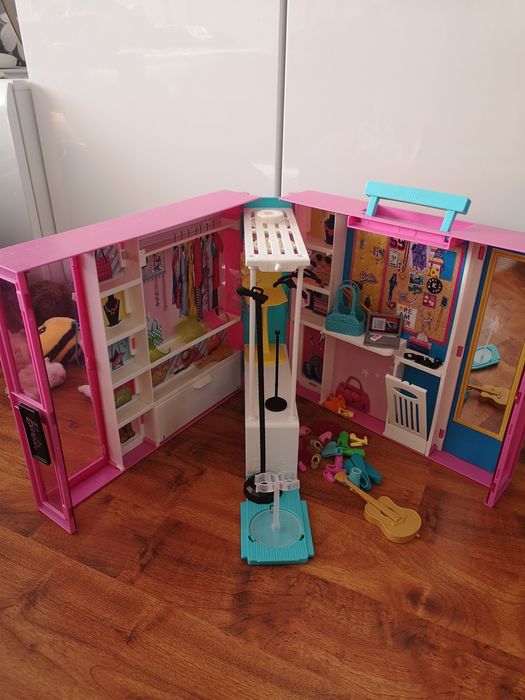 Szafa dla lalki Barbie