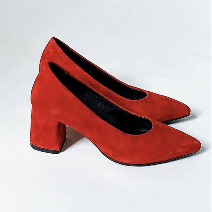 Туфлі з натуральноі замші