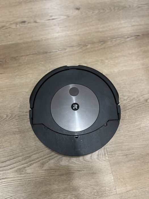 iRobot Roomba j7 + Clean Base – Garantia 6 anos