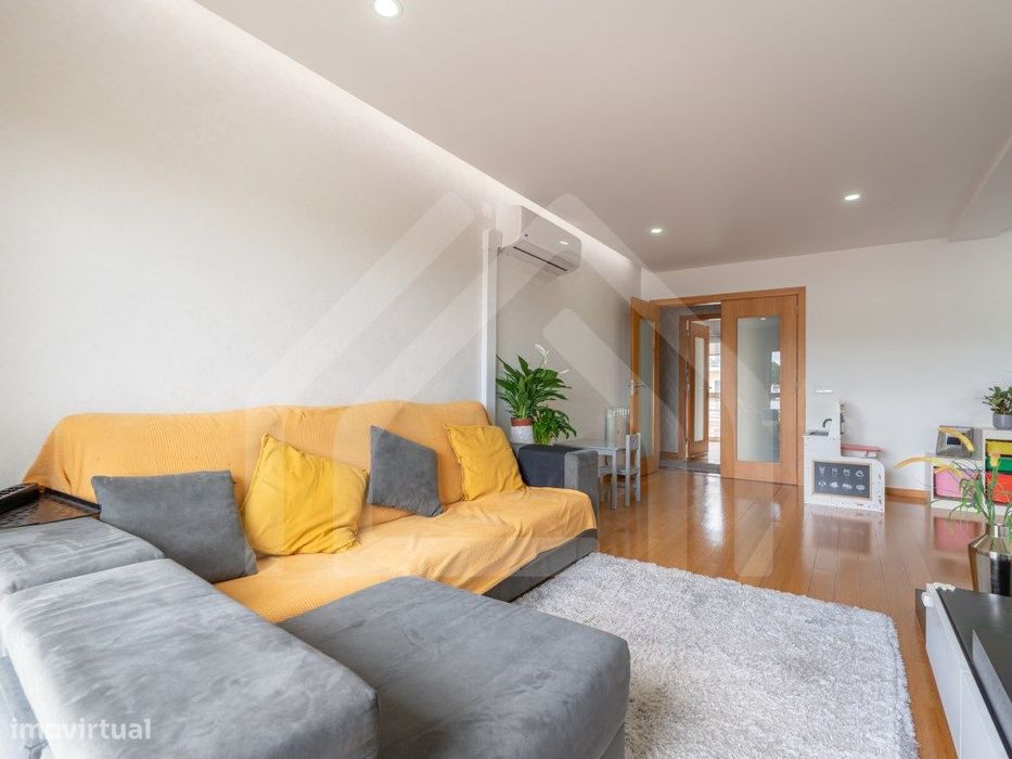 Apartamento T3 | Com sótão | Alqueves
