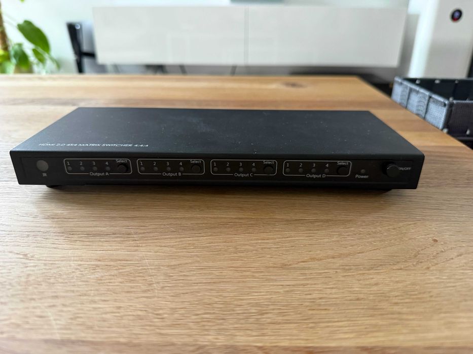 Digitus DS-43306 4x4 HDMI 2.0 Matrix Switch Macierz HDMI - jak nowa