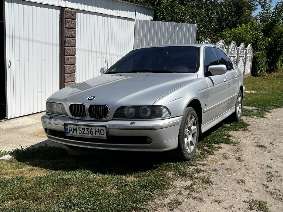 BMW E39 2003    .