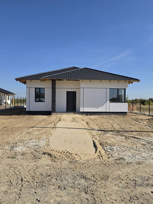 Kuća, 106 m², zemljište 700 m²