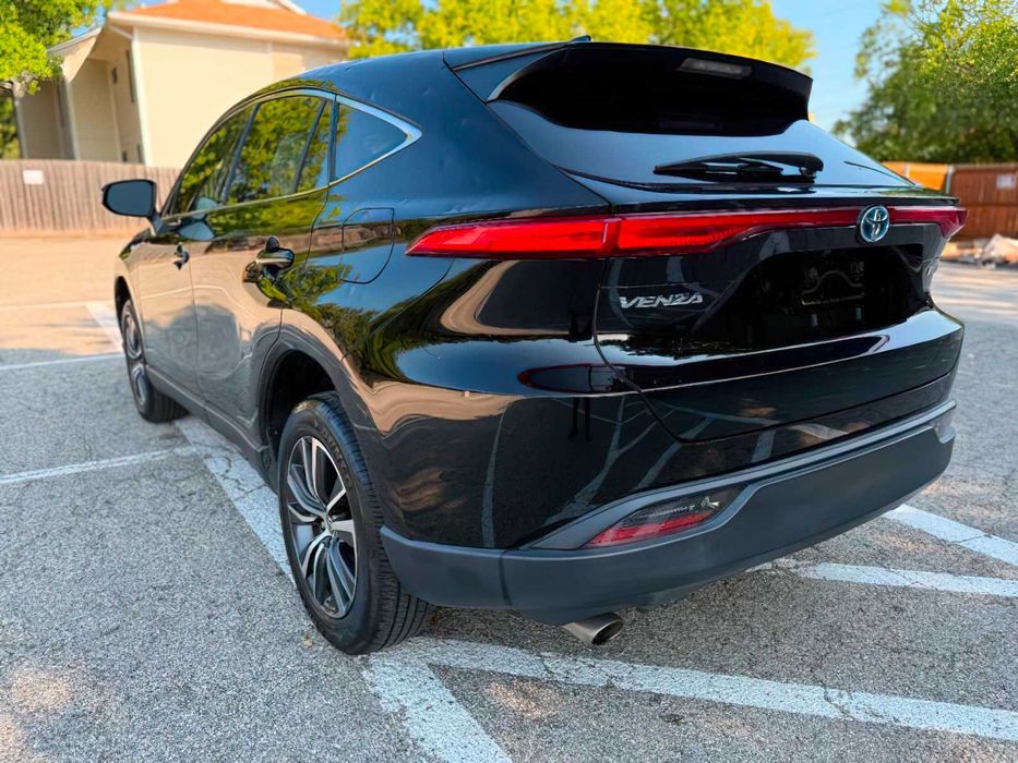Toyota Venza      2021