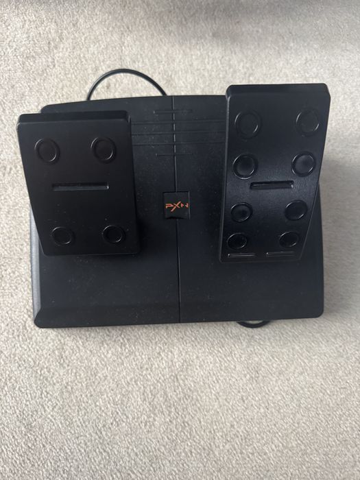 Игровой руль для компютера