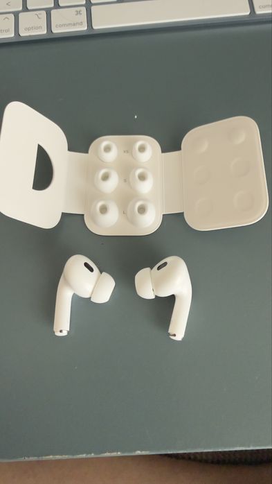 AirPods Pro 2 — Lado Direito e esquedo