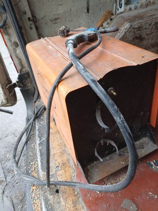 продам сварочний апарат УРАЛ