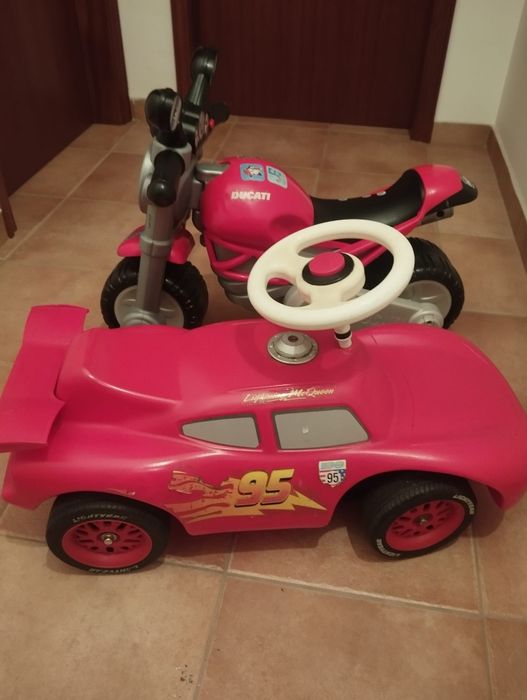 Carros brinquedos