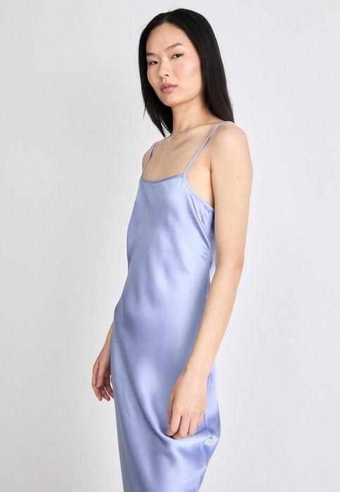 Sukienka  satynowa niebieska SAOLIVIA Samsoe S