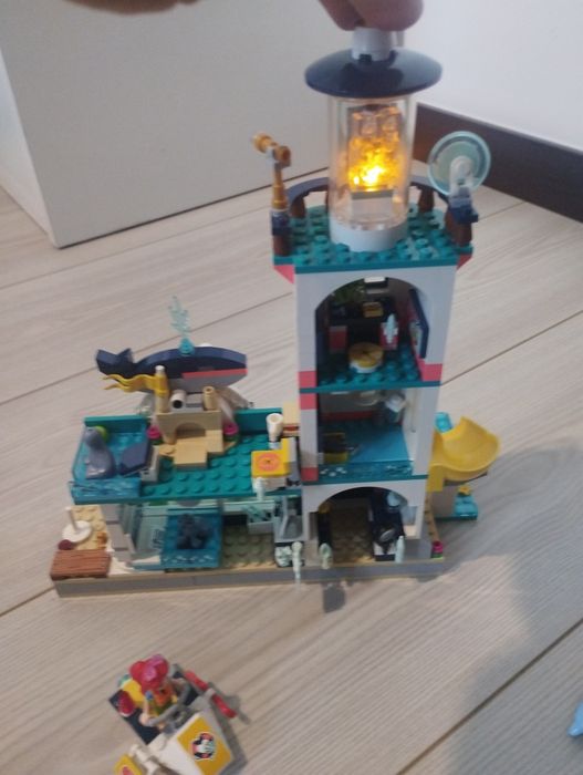 Lego friends centro de resgate do farol  41380