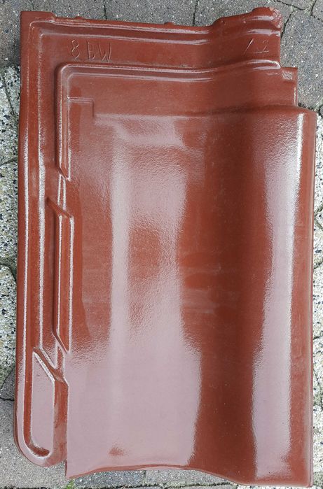 Dachówka Roben Fleming kolor miedziany, czerwony, brązowy.